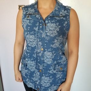 [2 for $10] Hannah petite denim floral vest